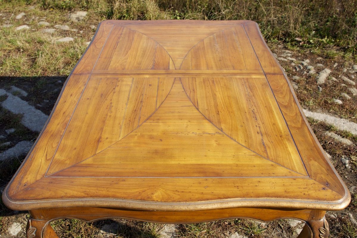 дизайнерский обеденный стол из дерева на заказ