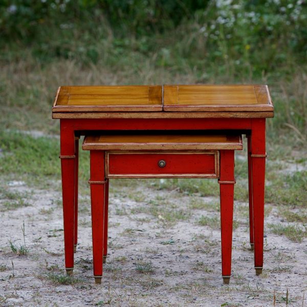 Журнальные столы - старинная мебель в стиле дириктории